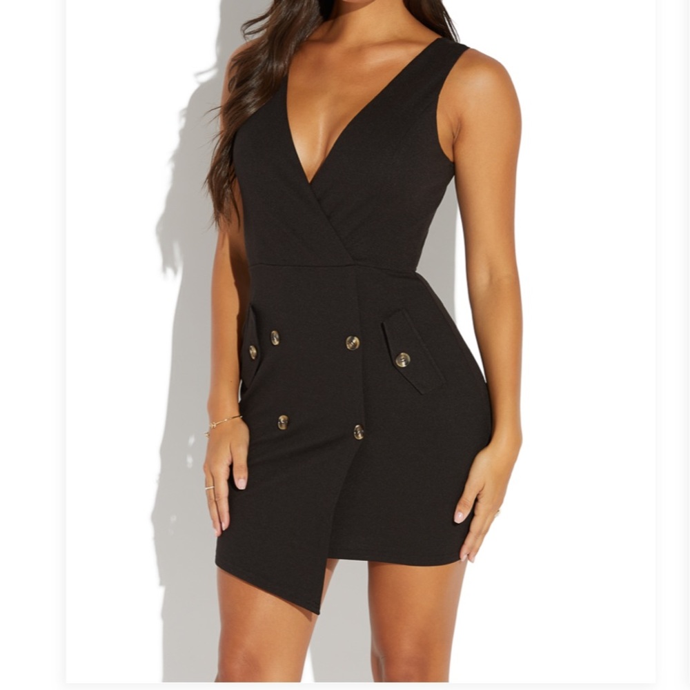👗Shoe Dazzle V Neck Button Down Dress